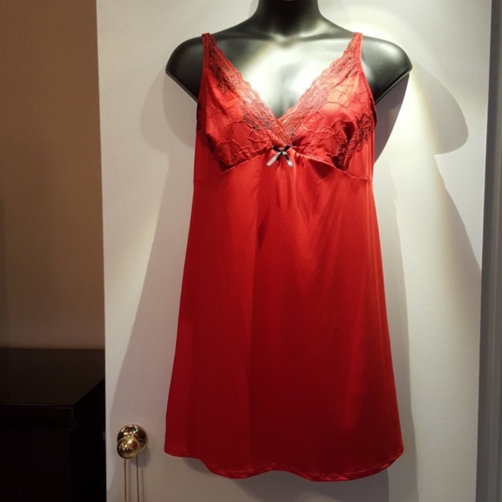 Avenue Red Chemise 22/24